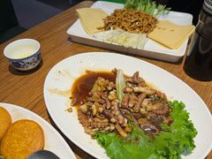 -方国老头包子·39年威海本地老字号•小船海鲜疙瘩汤