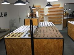 -罗伯特眼镜·蔡司官方授权(罗湖国贸店)