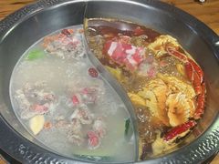 -东巴婆婆云南鱼豆花火锅(大东门店)