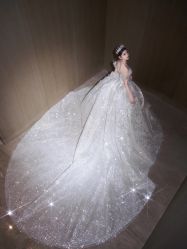 -不晚国际婚纱礼服