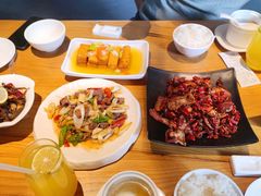 -隔壁老王·家常云南菜(花巷店)