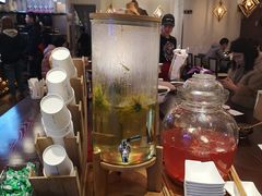 免费茶水-成都你六姐·牛肉冒菜(城市集市合生汇店)