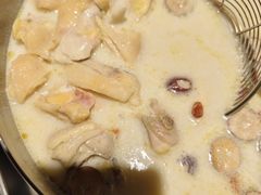 -尚尚仙·酸汤猪手·猪肚鸡火锅(华联万柳购物中心店)