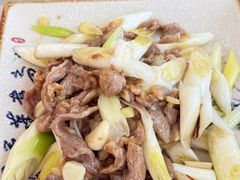 -壹阁胡羊焖饼(特色小吃街店)