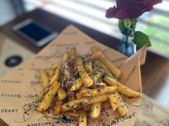 -Mark&Mars Restaurant
