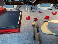 -弦月窗LUNETTE BY AMANDA(复兴路店)