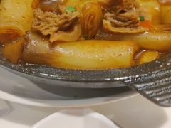 煲仔牛腩猪肠粉-虾饺妹·酒家(金碧店)
