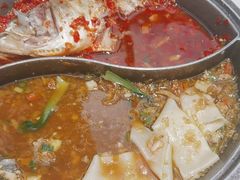 -阿瓦山寨·湘菜现炒·剁椒鱼头王(咸阳总店)