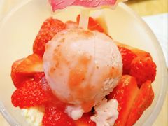 草莓提拉米苏芝士雪-满记甜品(苏州中心店)