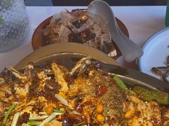 -鸣记脆皮烤鱼·海鲜烤鱼(三八广场店)