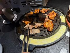 -七甲山烤肉(长白山奇石山珍根艺一条街店)