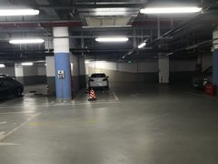 -梅赛德斯奔驰文化中心·停车场