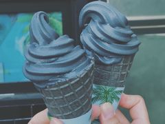 灰小椰华夫筒-麦当劳(朝阳北路店)