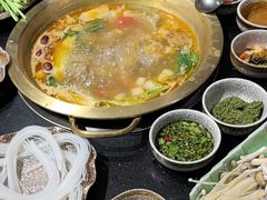 -顶顶汤火牛排火锅·经典铜锅涮肉