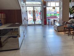 -德克士(亚中商城店)