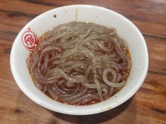 万记特色酸辣粉-万记麻辣烫国展总店