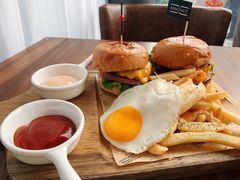 迷你汉堡配煎蛋薯条-Magnet磁食(同德店)