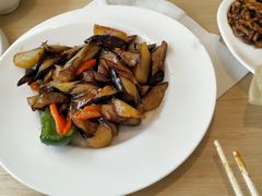 -关东小磨东北菜(上海长风大悦城店)