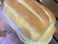 牛奶哈斯-沁屋面包店(人民东路店)