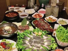 -木槿花韩式炭烤·熟成肉工坊(孙文东路店)