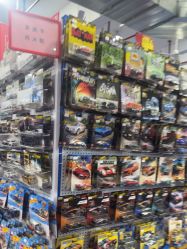 -逝水玩具折扣店