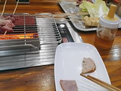 -哈尔滨小酒馆·鲜肉现穿自助烧烤(康新花园店)
