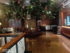 -八府香鸭·啫啫煲(华山路店)