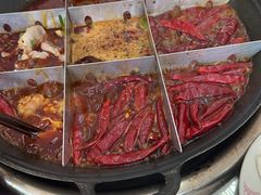 -扎起市井老火锅(乐山总店)