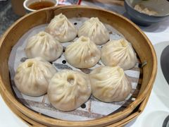 招牌蟹膏小笼包-馋三尺蟹粉小笼(人民广场店)