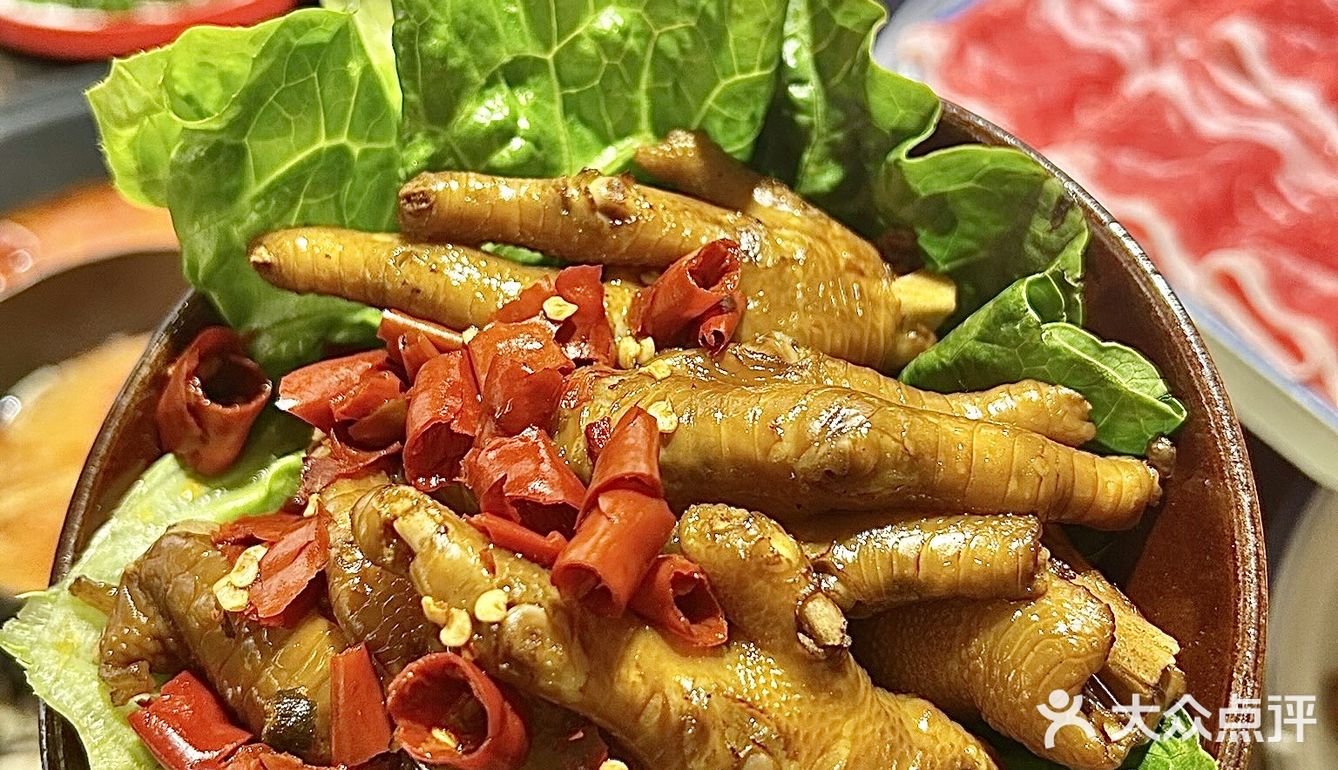 姐妹聚餐好去处，这家店圣诞氛围已拉满❗