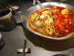 -湊湊火锅·茶憩(杭州湖滨银泰in77店)