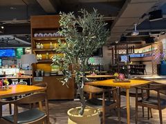 -JINNS锦时 steak&pizza(浸信会礼拜堂旧址店)