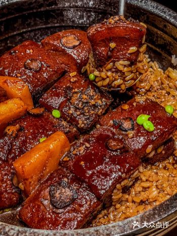 真的！这儿的红烧肉真的绝了！