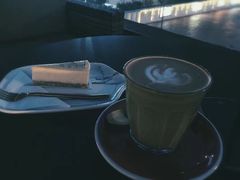 拿铁-UNI UNI(环亚凯瑟琳店)