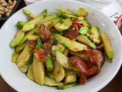 儿菜炒香肠-雅和生态渔庄·宜城锅巴饭(龙灵山公园店)