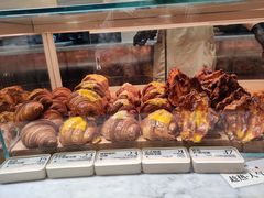 -HOT CRUSH趁热集合·现烤面包(环球港店)