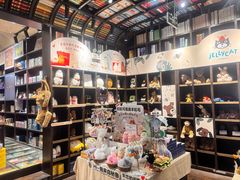 -钟书阁(松江泰晤士小镇店)