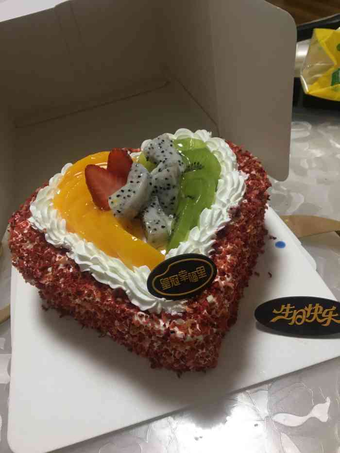 皇冠幸福里(190江夏联投店)-"我又来订蛋糕了,家里人一年过生日的蛋糕