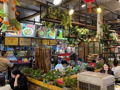 大堂-钢管厂歆瑞源油卤串串香(春熙路太古里店)