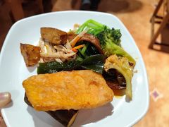 -百荷园蔬食自助餐厅(德辉广场店)