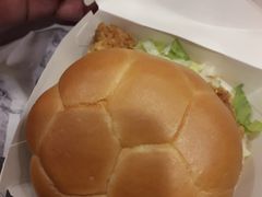 麦辣鸡腿堡-麦当劳(农光里店)
