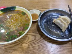 -黄阿姨锅贴大王(万航渡路店)