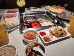 -海底捞火锅鲜切牛肉主题店(长寿路店)