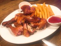 炸鸡配薯条-宝莱纳啤酒花园餐厅PAULANER BRAUHAUS Nanjing(广州路店)