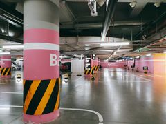 -白玉兰广场停车场