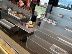 自助取餐区-荣誉国际酒店-云顶旋转餐厅