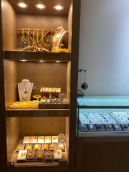 -蓝晶灵天然水晶专卖店