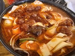 -丽虹云南过桥米线(兴工街店)