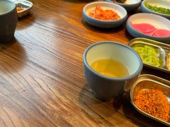 -明洞阿姨·韩式酱蟹烤肉·创意料理(三元桥店)