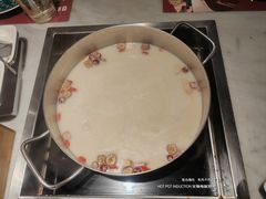 -尚尚仙·酸汤猪手·猪肚鸡火锅(华联万柳购物中心店)